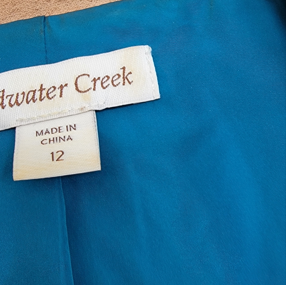 Blazer - Picture 3 of 3